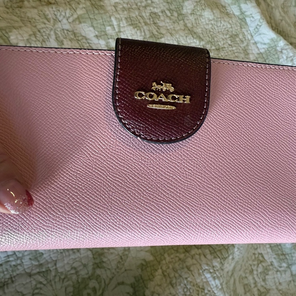 Coach NWT Phone Wallet In Signature Canvas